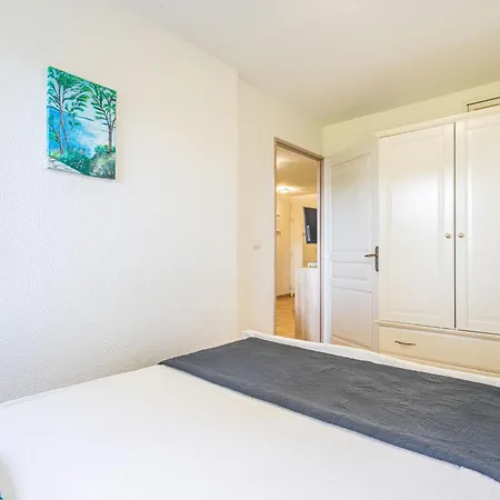 Super Croisette-2 By Interhome